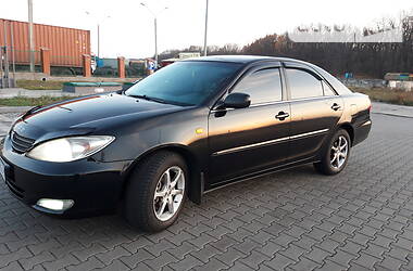 Toyota Camry  2004