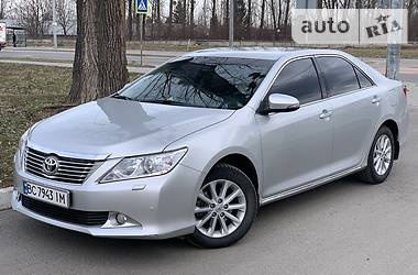 Toyota Camry  2012