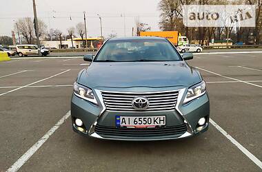 Toyota Camry Hybrid 2011