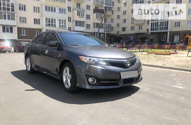 Toyota Camry  2013