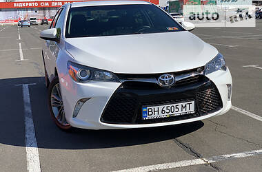 Toyota Camry SE 2015