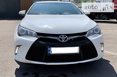 Toyota Camry SE 2015