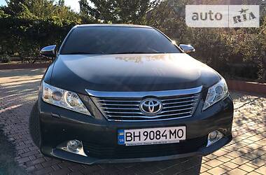 Toyota Camry Official 2014