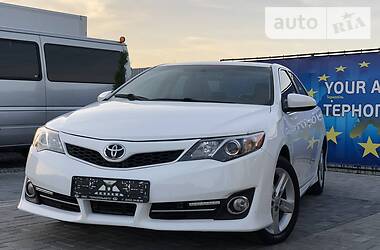 Toyota Camry SE 2012