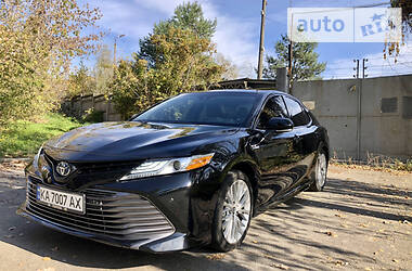 Toyota Camry Camry Hybrid XLEv70. 2018