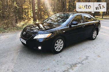 Toyota Camry V6 3.5   2007