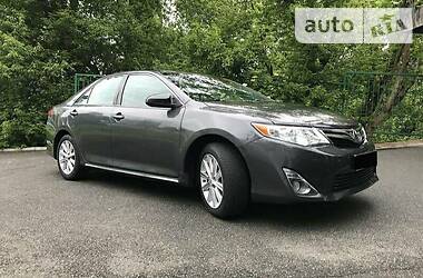 Toyota Camry XLE 2011