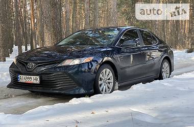 Toyota Camry  2018