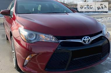 Toyota Camry SE 2016