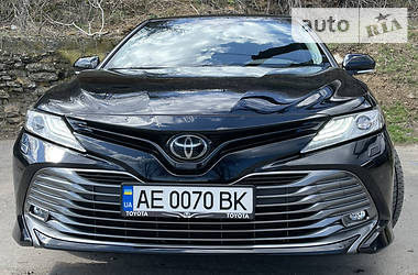 Toyota Camry Premium 2019