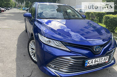 Toyota Camry Prestige  2020