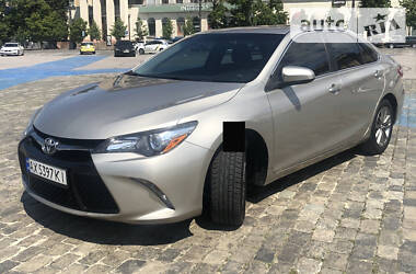 Toyota Camry 2.5 SE 2017