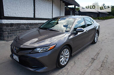 Toyota Camry  2018