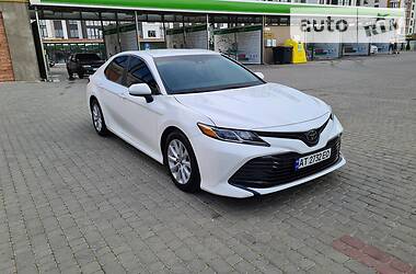 Toyota Camry  2018