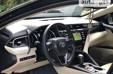 Toyota Camry PREMIUM   2019