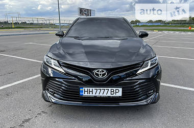 Toyota Camry  2020