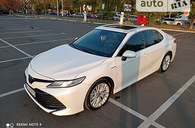 Toyota Camry XLE  2019