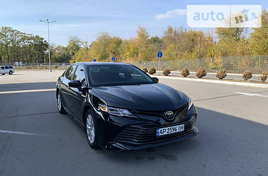 Toyota Camry  2019