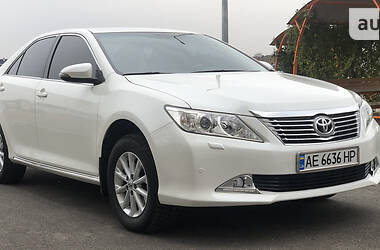 Toyota Camry  2012