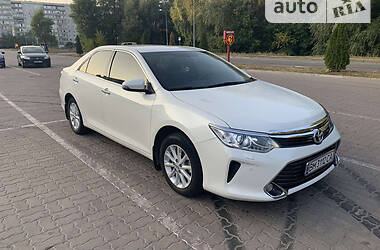 Toyota Camry  2015