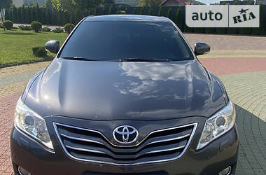 Toyota Camry  2010