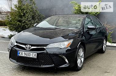 Toyota Camry SE 2017