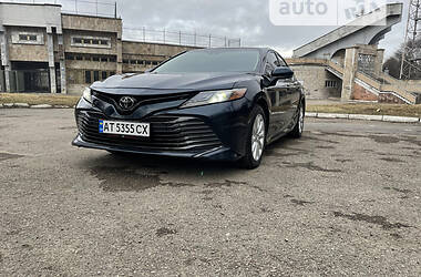 Toyota Camry  2018