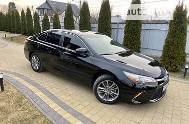 Toyota Camry  2017