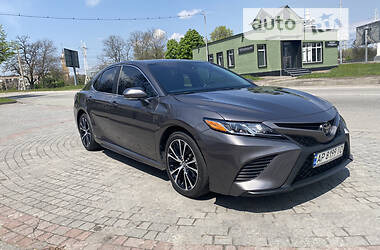 Toyota Camry  2019