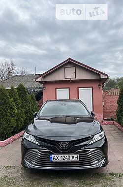 Toyota Camry  2018