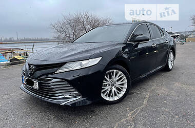 Toyota Camry  2017