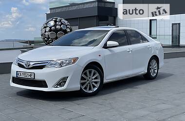 Toyota Camry XLE 2012