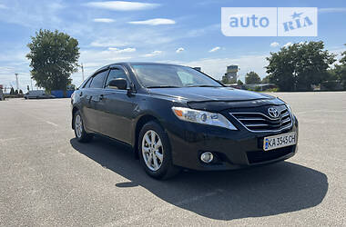 Toyota Camry  2011