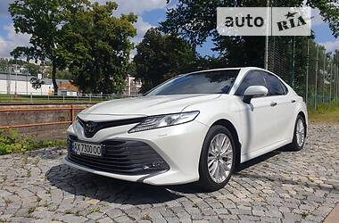 Toyota Camry PREMIUM 3.5 2020