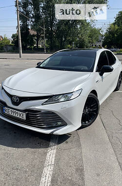 Toyota Camry Premium 2020