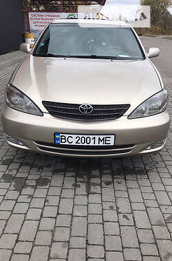 Toyota Camry XLE 2004