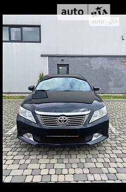 Toyota Camry 777hhv  2012