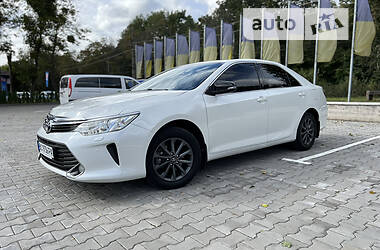 Toyota Camry  2015