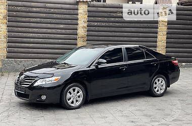 Toyota Camry  2010