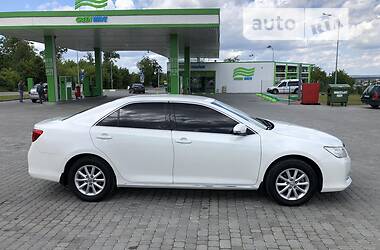 Toyota Camry  2012