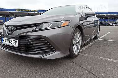 Toyota Camry  2019