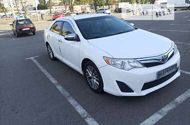 Toyota Camry  2013