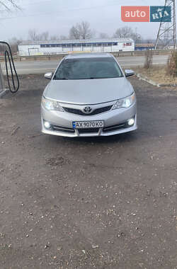 Toyota Camry  2014