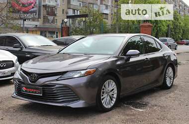 Toyota Camry  2018
