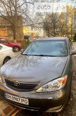 Toyota Camry  2004