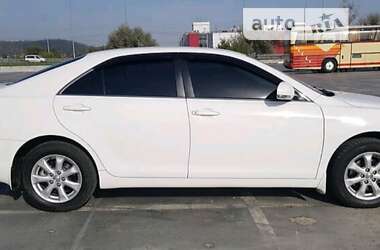 Toyota Camry  2010