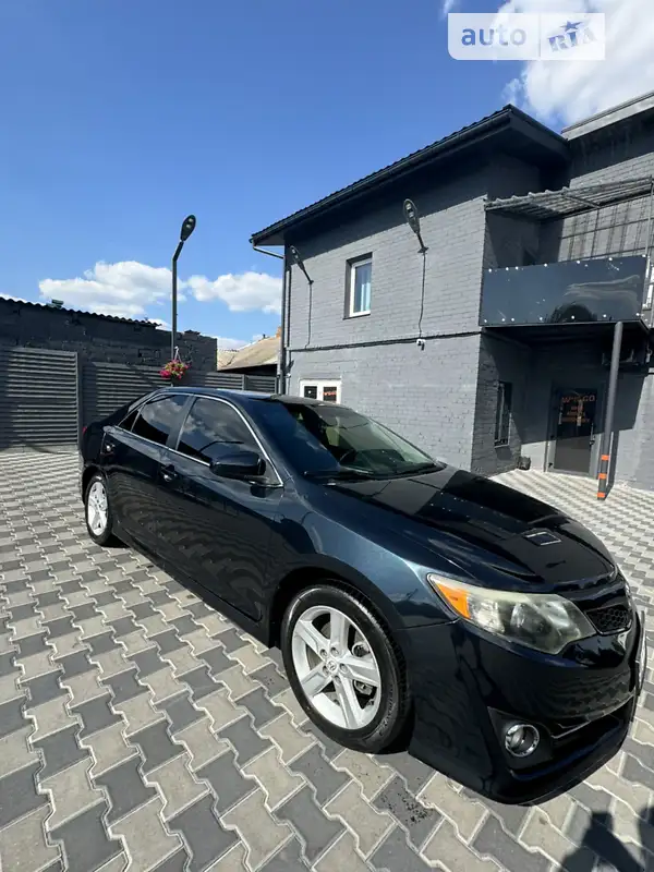 Toyota Camry 2012
