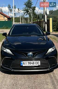 Toyota Camry  2021