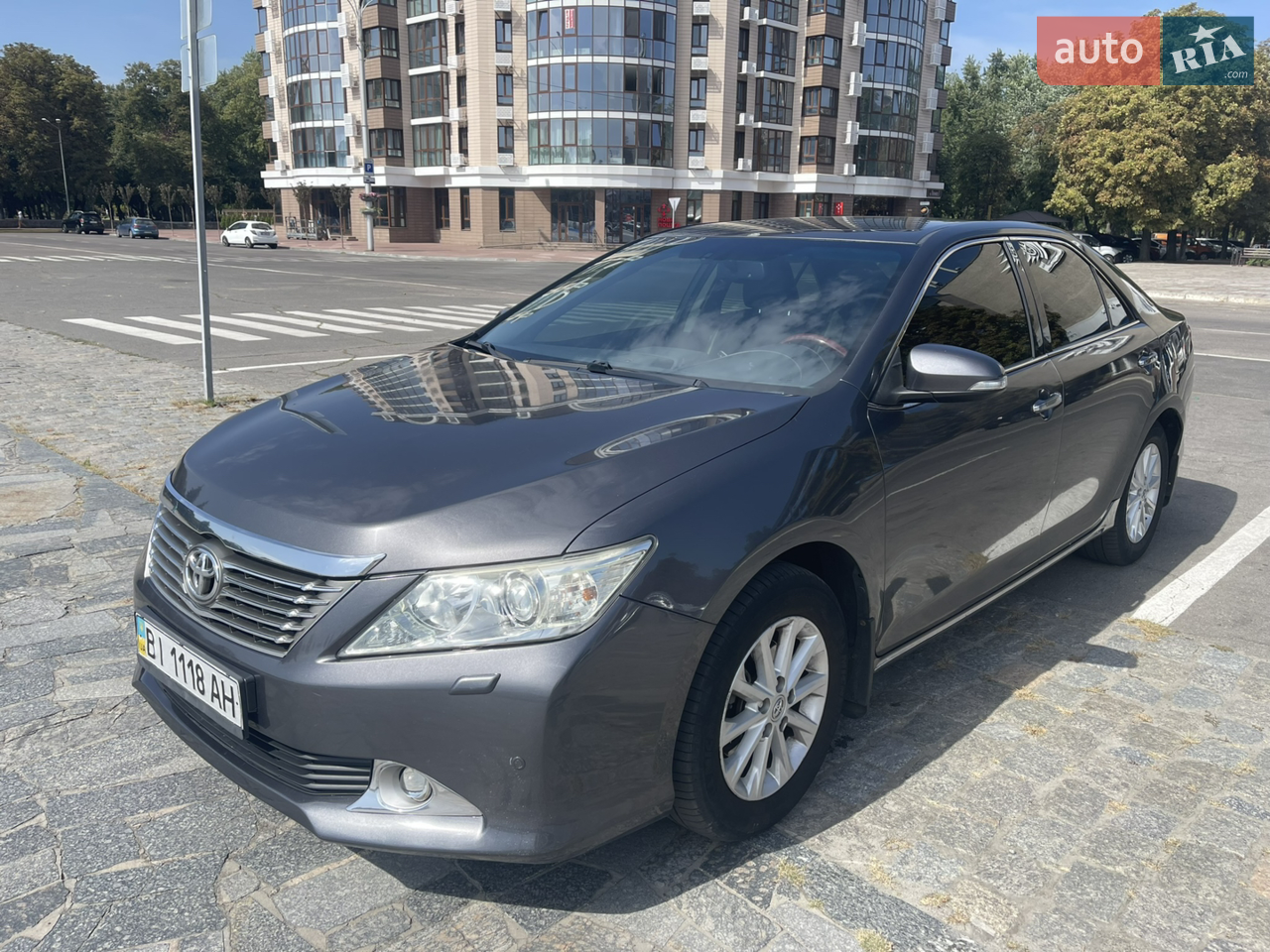 2012 Toyota Camry - фото 1