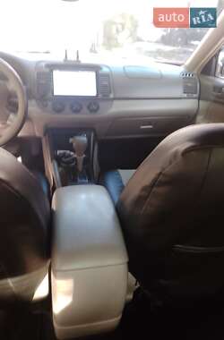 Toyota Camry  2003